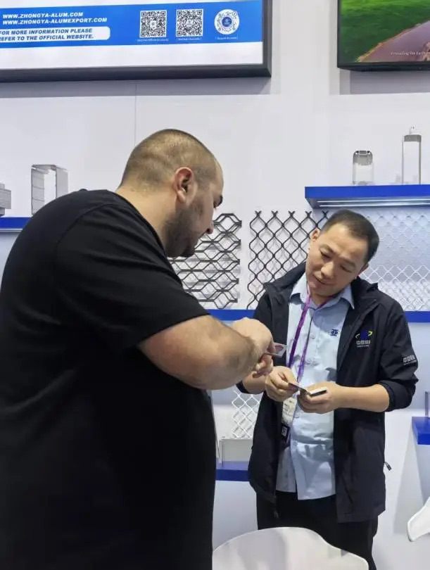 中亞鋁業(yè) “鋁” 光閃耀：廣交會(huì)首日現(xiàn)場(chǎng)搶“鮮”看！(圖5)